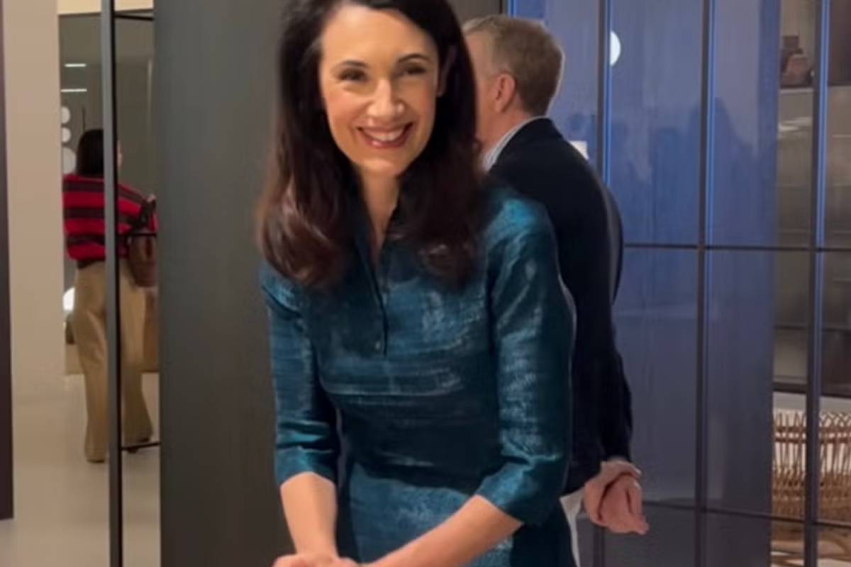 csaba della zorza look