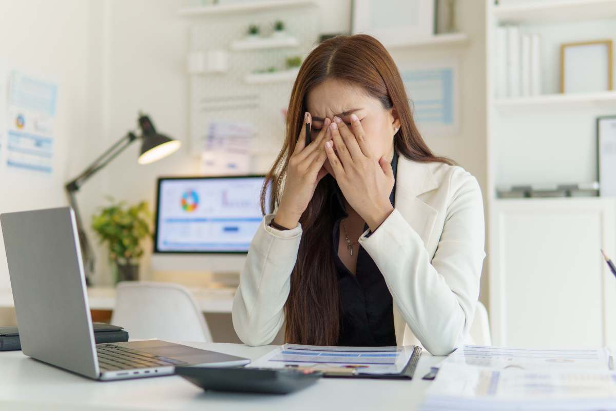 Stress sul lavoro: datore nei guai, ti deve dare un maxi risarcimento se fa queste 3 cose