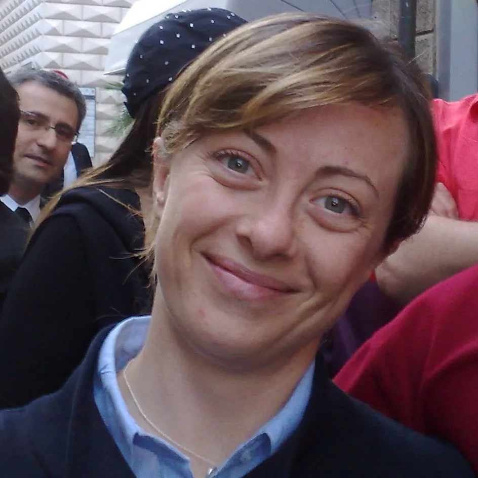 Giorgia Meloni deposita il suo timbro vocale all'Euipo: la difesa italiana contro i deepfake